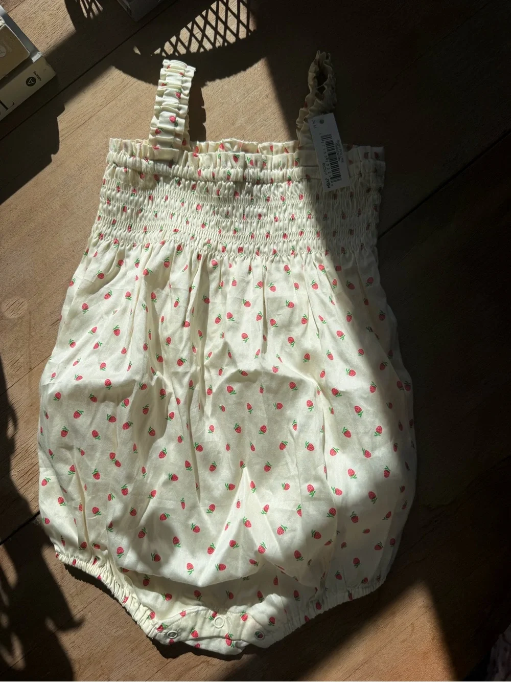 NWT 24M Sofia Grainge Cream Strawberry-Print Baby Romper with Smocking